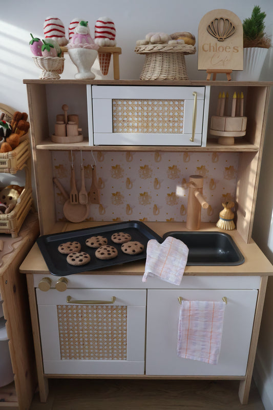 Lilac Picnic Oven Mitt & Tea Towel