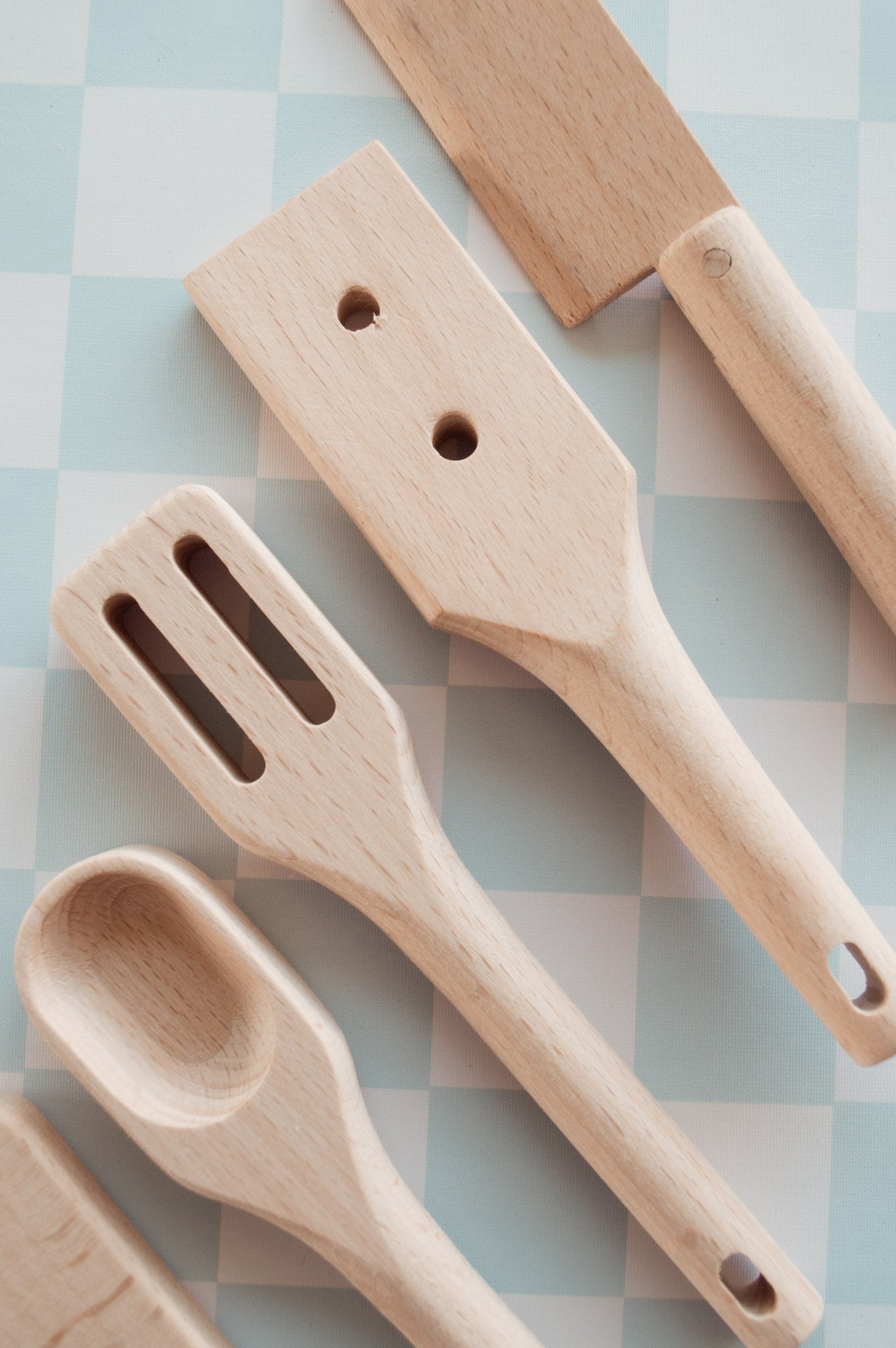 Less Than Perfect Utensils Set