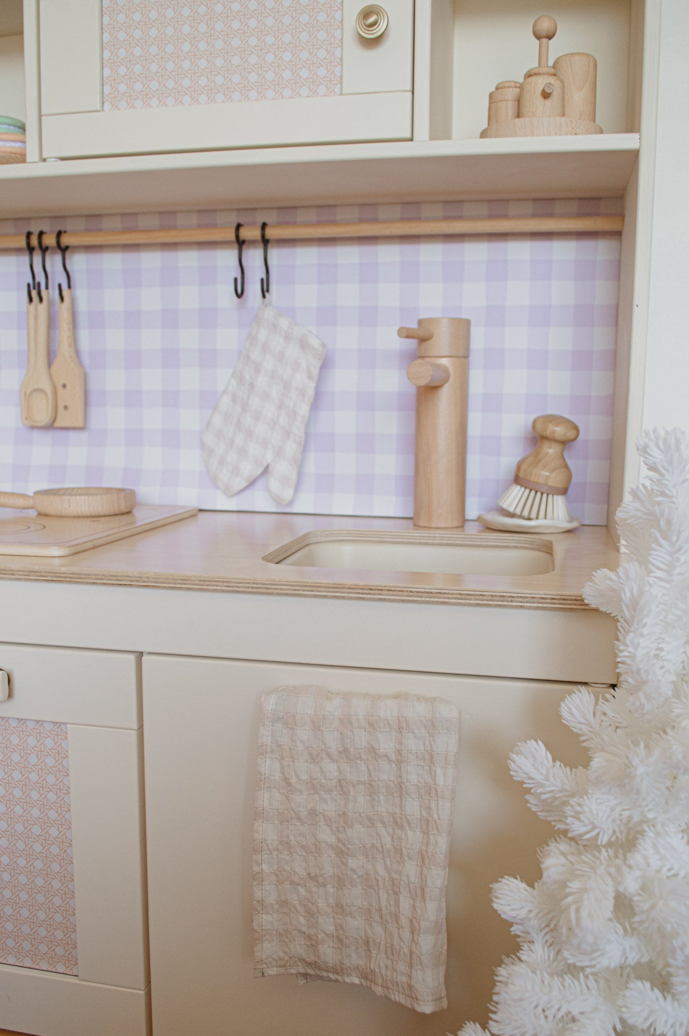 Beige Crinkle Check Oven Mitt & Tea Towel