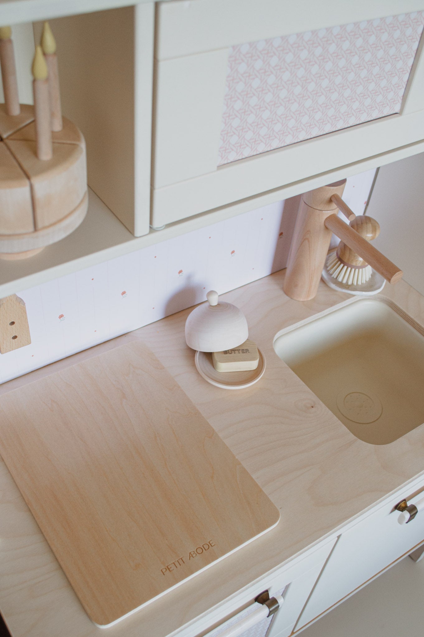 The Wooden Chopping Board